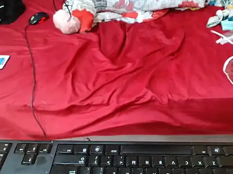 HotCreamyTea webcam