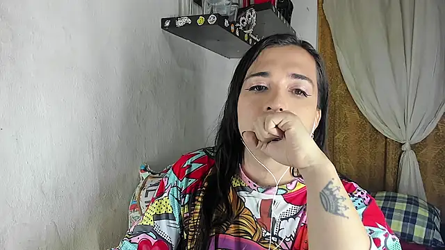 SARAMISHA webcam