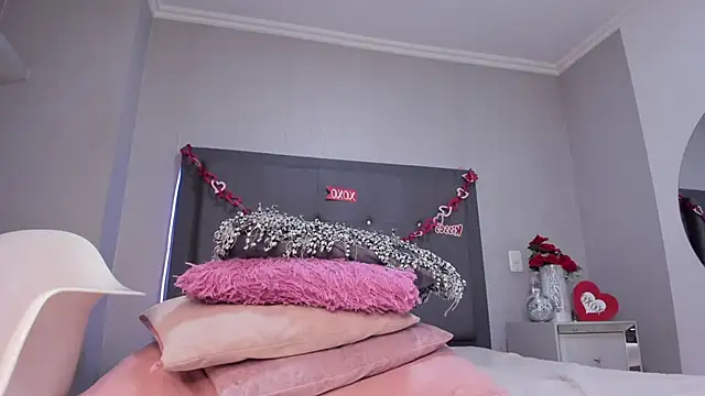 emma_lye (F teen) - 🔥🍑full naked + show oil🔥🍑