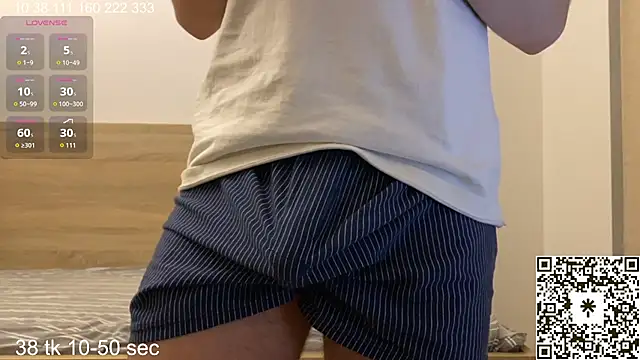 curlyboyy_
