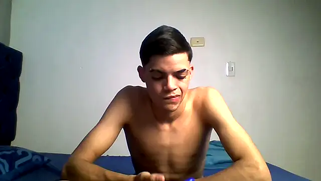 latinos_2001 (M twink) - ❤️5 cums and a shower show 🥵
