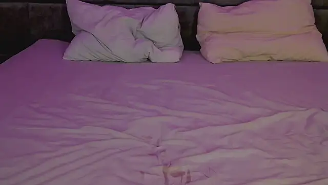 MaeveMoon webcam