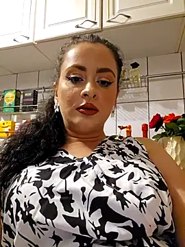DivineGoddess88ForYouKing webcam