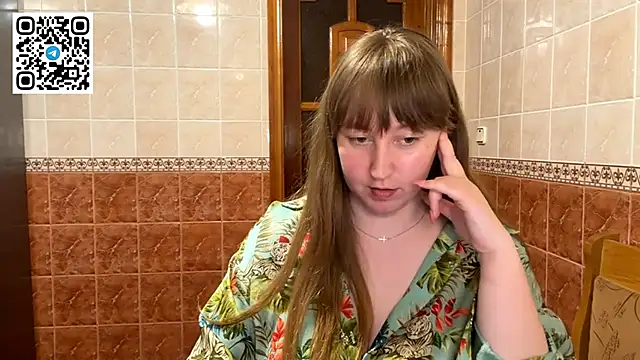 MaroonMoon_ webcam