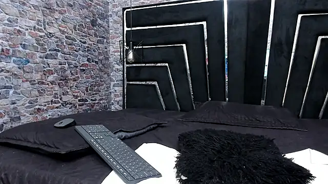 ShyElenaX webcam