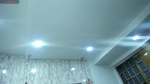 MiaPeach_ webcam