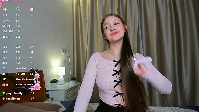 PlayfulMelly webcam