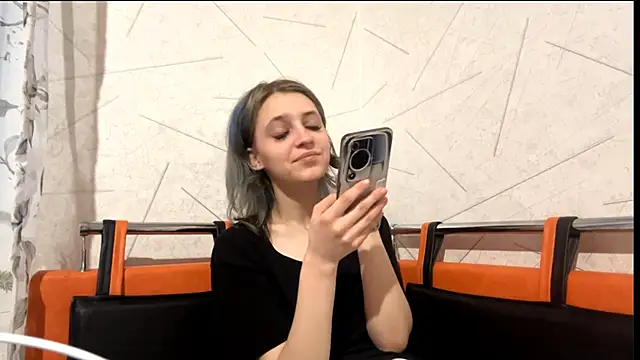 AntoinetteCrispell webcam