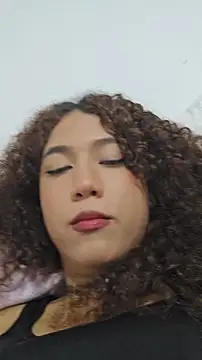 lilith_isabella25 (T young) - 🎀🌸Show de polla dura para papi🎀🌸