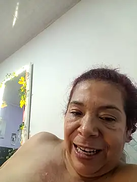 Scarlet_curly8a webcam