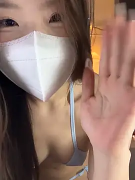 _xiaoxinxin_ (F young) - 全裸不漏点3分钟