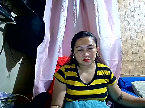 Lonely_Heart webcam
