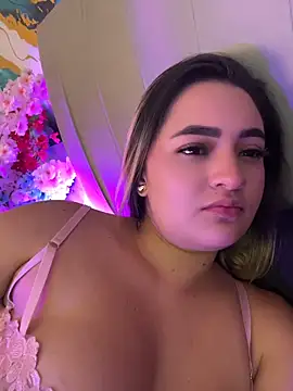 antonella_julieta (Ask my age) - Lick pussy