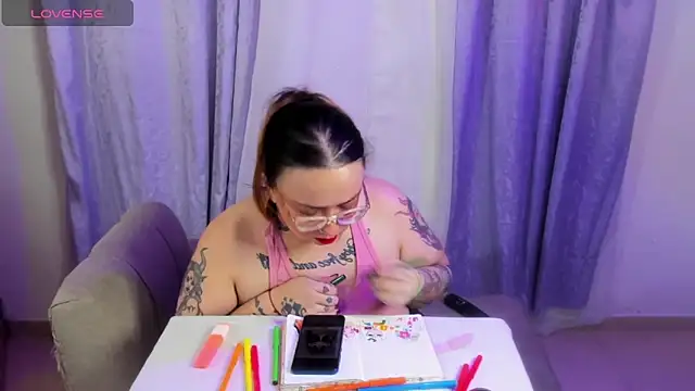 MiaYMolly webcam