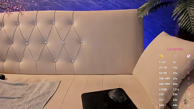 belle_emmanuelle (F milf) - show boobs