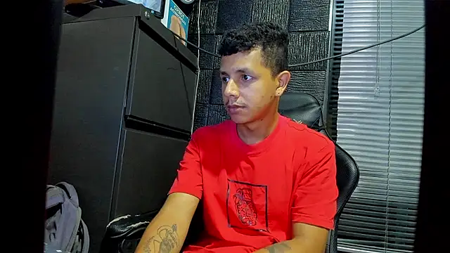 boy_bigcock24cm webcam