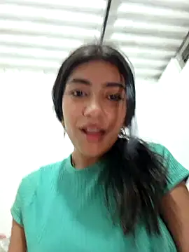 Sweed-virgin-pussy live sex cam