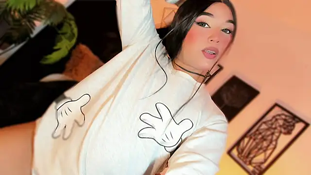 misstreslatin webcam