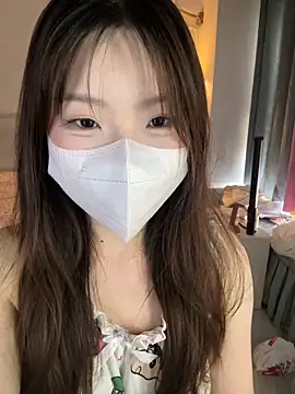 _xiaoxinxin_ (F young) - 全裸不漏点3分钟