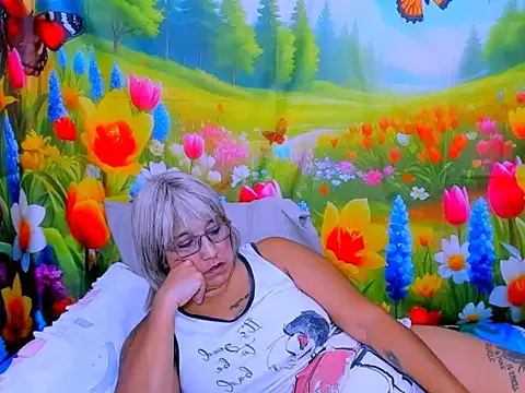 indianroxy webcam