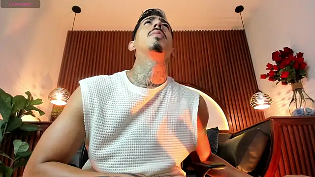 Donovan_Desmond webcam