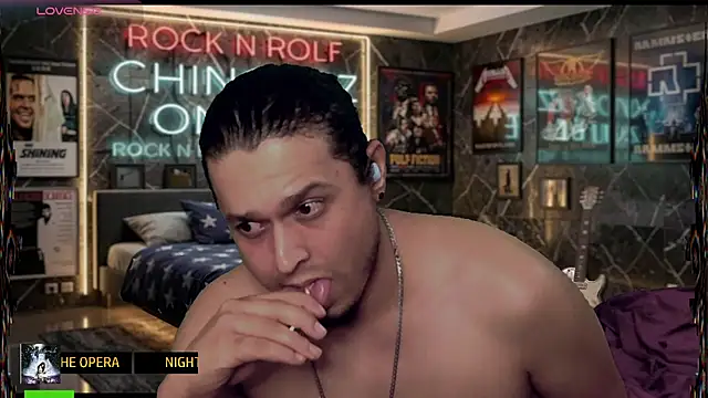 chino_roz webcam