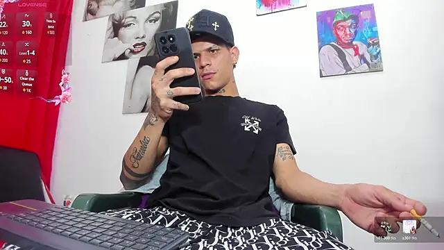 big_hot_boy_ webcam