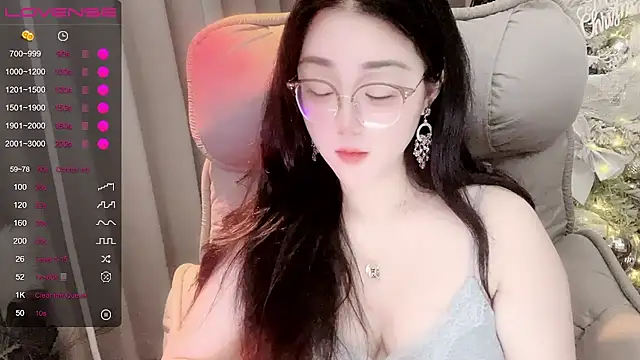 Monica-666888- webcam