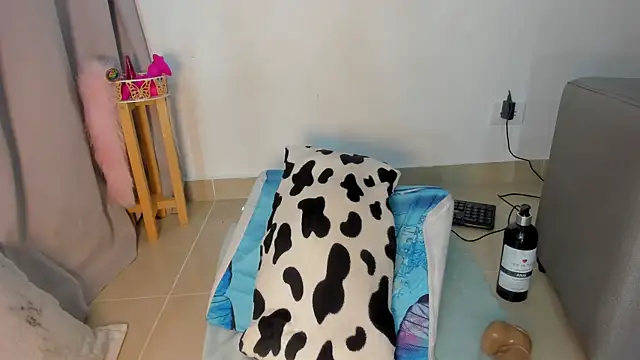 Nanny_11 webcam