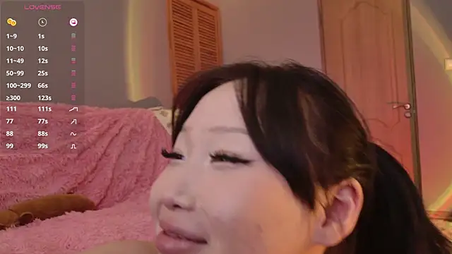 whispersofdarsy webcam