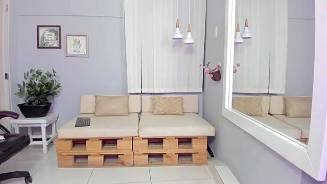 Nahomy_Collins_ webcam
