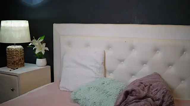 DaliaParis webcam
