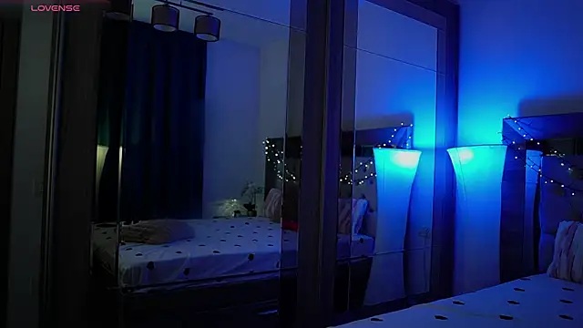XandraBae webcam