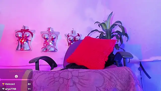 LucyStrike_ webcam