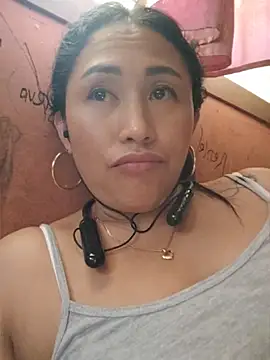 Filipina_Desire live cam on StripChat