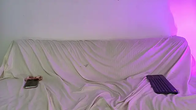 Nikki__uwu webcam