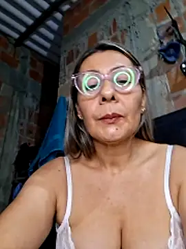 Mia-funny20