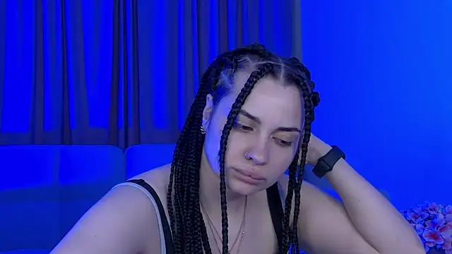 AdrianaToress live cam on StripChat