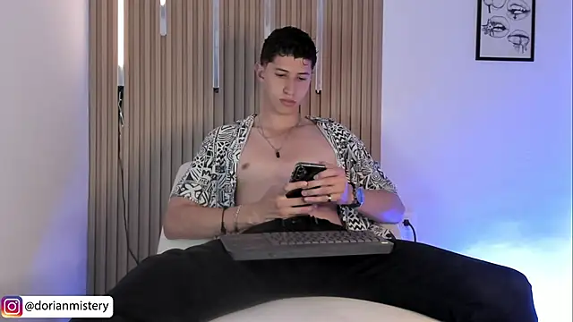 Dorianmistery2322_ webcam