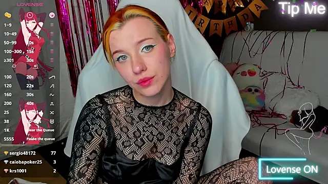 MeganNewCat webcam