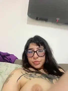 MennaLee_ webcam