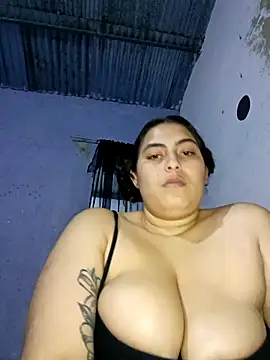 xandra252 (F young) - Quitar camisa 5 minutos