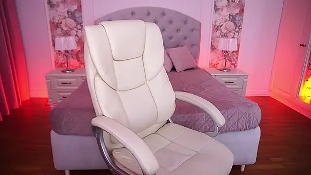 LioraFox webcam