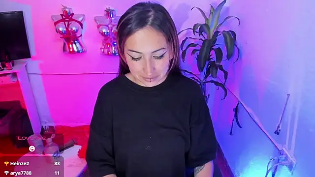 LucyStrike_ webcam