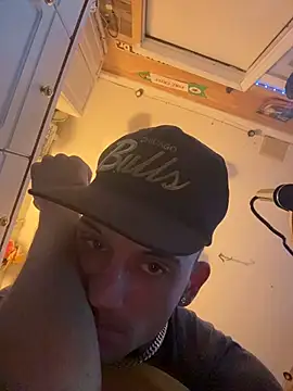 Twist_N_Tease webcam