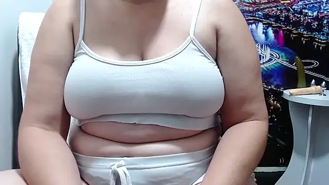 tila_nastyy webcam