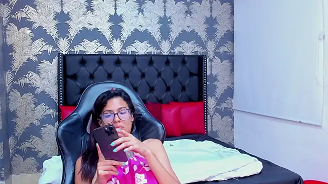 Emily_Lopera webcam