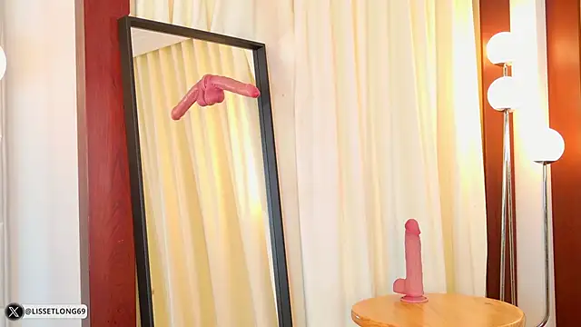 lissetlong69 webcam