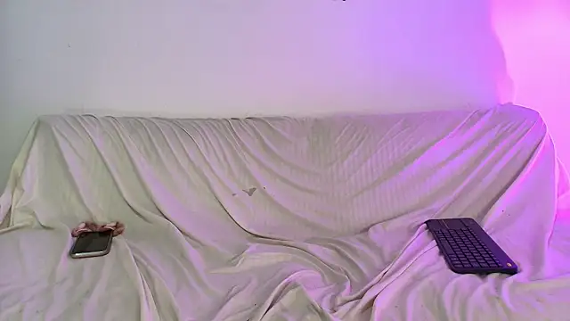 Nikki__uwu webcam