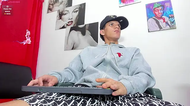 big_hot_boy_ webcam